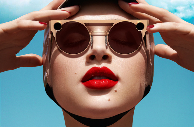 woman wearing Spectacles